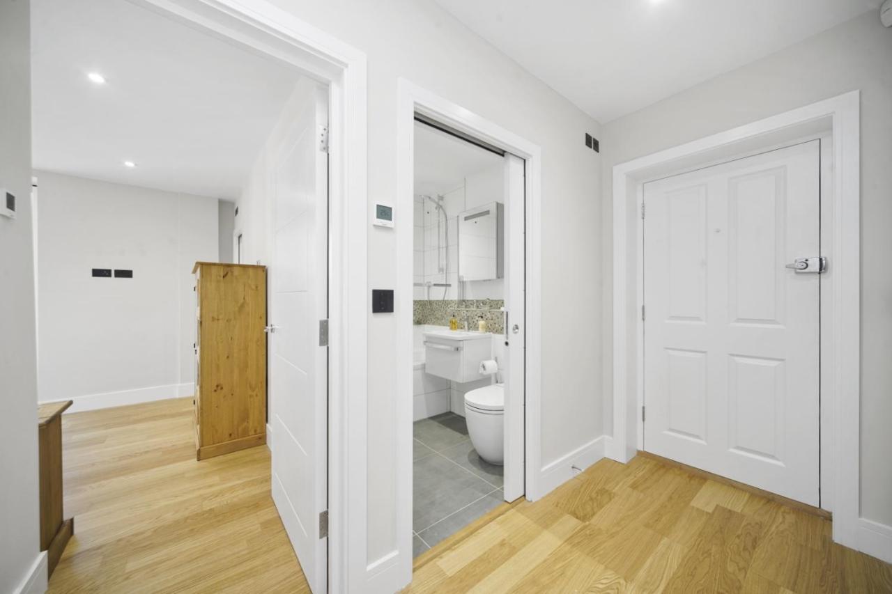 Flat 1 Bridge House Apartment Staines-upon-Thames Exterior foto